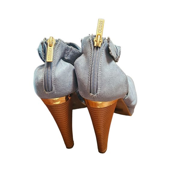 Guess Peep Toe Booties size 8.5 Stacked Heel wood Light Blue Gold Tone buckles - Picture 4 of 14